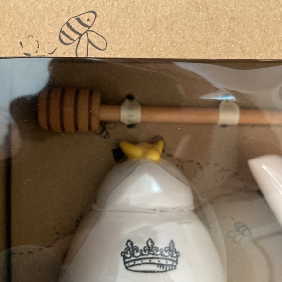 Rae Dunn Bee Happy Crown Teapot and Honey Pot Set - Picture 5 of 6